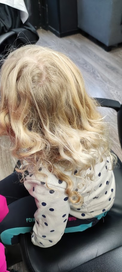 Trystan Coiffeur Barbier & Créateur, Salon de Coiffure au Cateau-Cambrésis