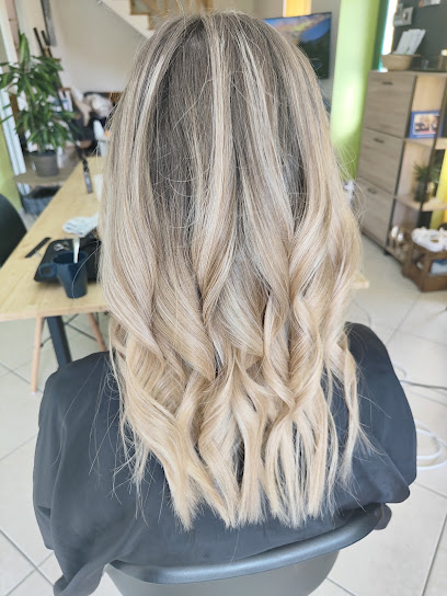 Mademoiselle.b, Coiffeur à Subligny