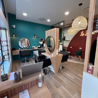 Le Salon Regard Et Beauté, Salon de Coiffure à Thiais
