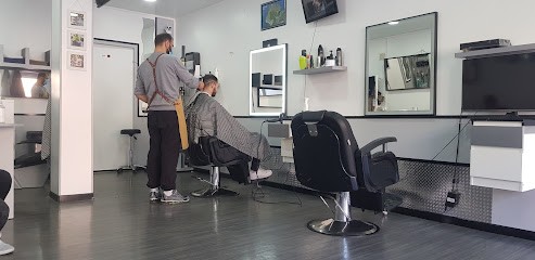 First Line Coiffure, Salon de Coiffure à Elbeuf