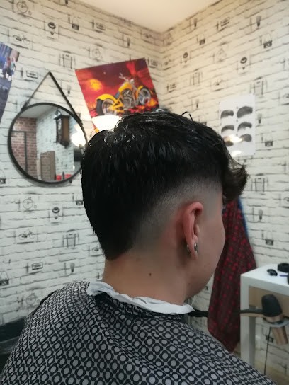 Adam Coiffeur Barbier, Barbier à Laval