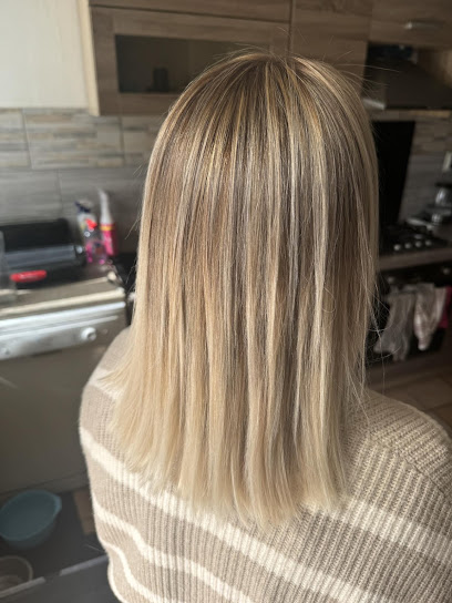 Le Studio L Coiffure, Coiffeur à Beaumont