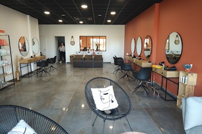 Joly Reflet, Salon de Coiffure à Montbert