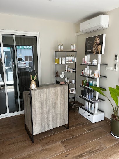 Unik By Justine, Salon de Coiffure à Lambesc