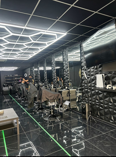 The Barber By Lacrim 13 Coiffeur à Marseille 05