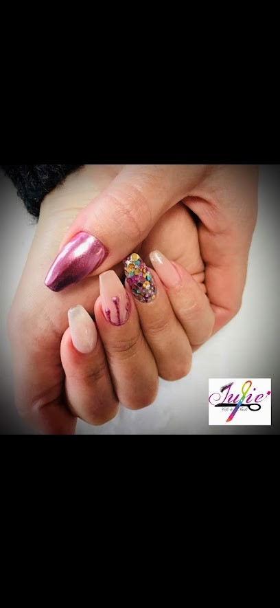 Julie cils & nails, Coiffeur à Domicile à Auriol