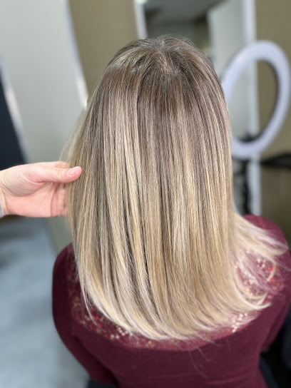 Le Qube - Hair & Barber Studio Coiffeur à Truyes