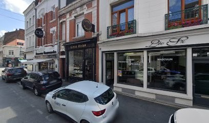 Léo Sz, Salon de Coiffure à Cambrai