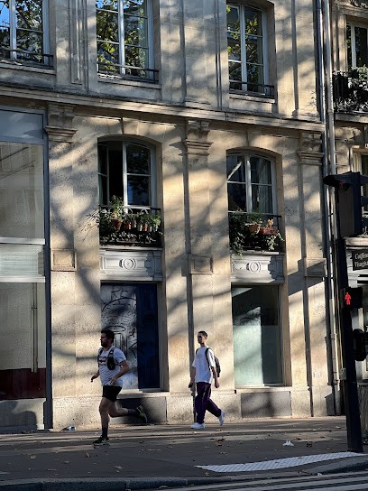 Alain De Tréguier, Salon de Coiffure à Paris 04