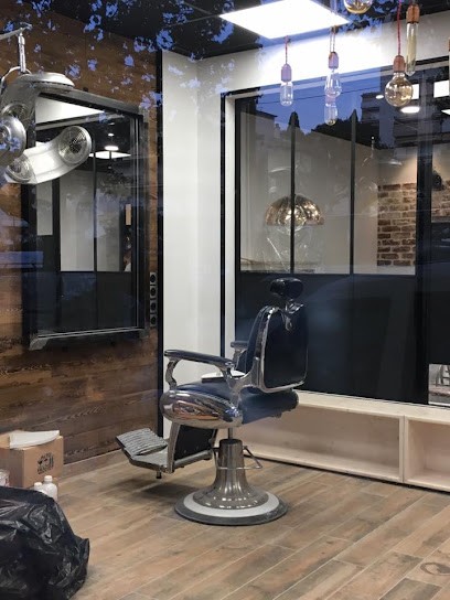 81 St Avenue, Salon de Coiffure à Menton