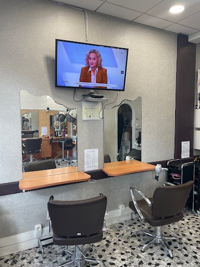 Noemyy Coiffure, Salon de Coiffure à Pantin