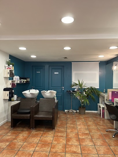 CHRISTELLE Coiffure, Salon de Coiffure à Ollioules