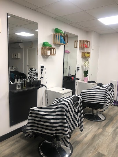 Gentlemen's BARBER, Barbier à Cesson