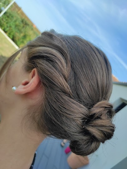 À La Tête Du Client, Coiffeur à Domicile à La Boissière-de-Montaigu