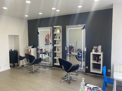 JD COIFFURE, Salon de Coiffure à Oyonnax