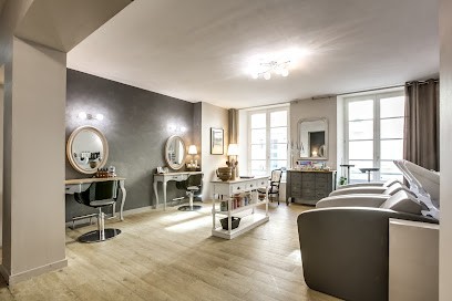 Hairdresser Mixed Organic, Barber, Yvelines Indigo & Co, Salon de Coiffure à Versailles