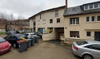 Cayla Valerie Valerie, Salon de Coiffure au Monastère