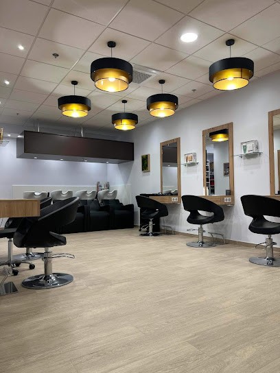 Coiffure Jacques Alexis, Salon de Coiffure au Cendre