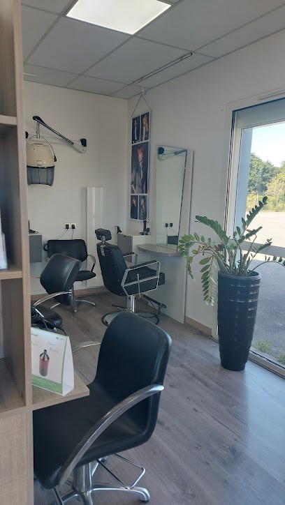 Au Salon De Lucie, Salon de Coiffure à Chauvé