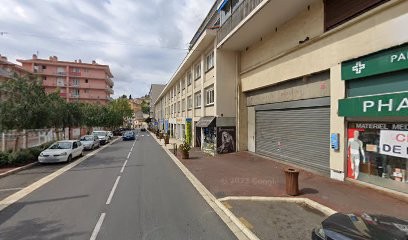 S Barber, Barbier à Grasse