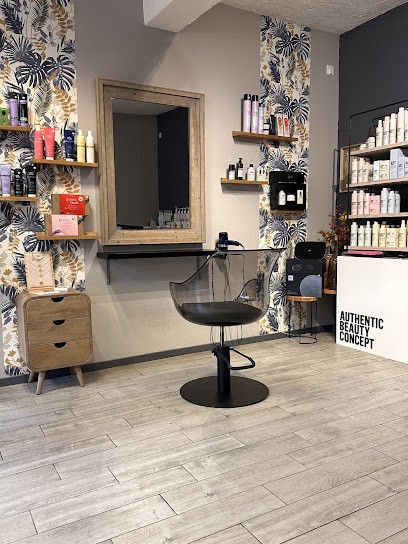 The Studio Of Julie, Salon de Coiffure à Vendôme