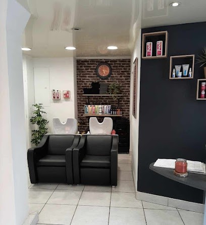 Le Carré Court, Salon de Coiffure à Noyal-Pontivy