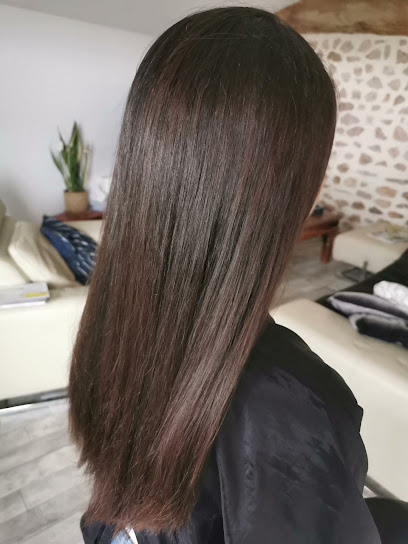 Amélie Coif - Coiffure À Domicile ⭐️⭐️⭐️⭐️⭐️ Coiffeur à Tallende