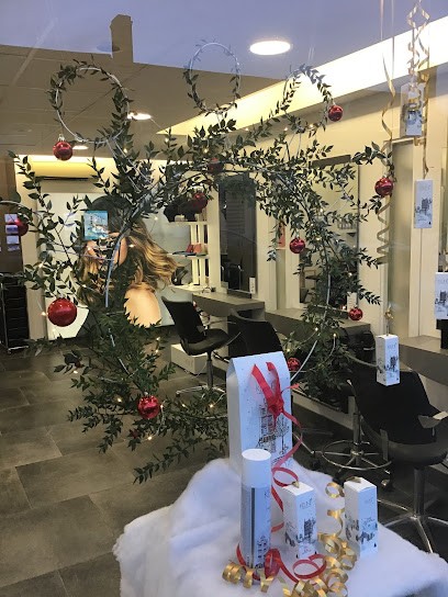 Art Kad', Salon de Coiffure à Saint-Barthélemy-d'Anjou