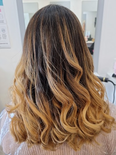 Delphine Coiffure& L'Institut De Beauté, Salon de Coiffure à Vascoeuil