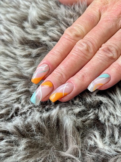 Authentic Coiffure Et Esthetique Et Onglerie, Salon de Coiffure à Champagne-sur-Seine