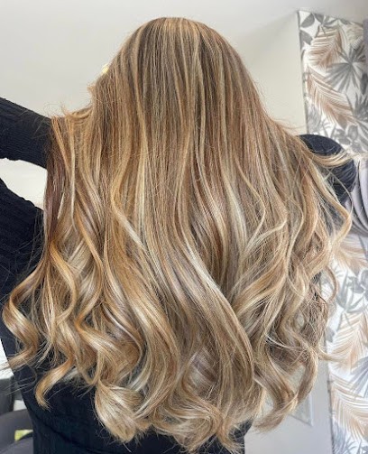 Sabrya k coiffeuse coloriste, Salon de Coiffure à Châteauneuf-les-Martigues