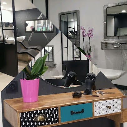 Art & Beauté, Salon de Coiffure à Erbrée