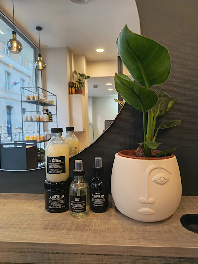 Le Salon D'angélique, Boutique Davines, Expert Coloration Davines & Hairspa Coiffeur à Paris 16