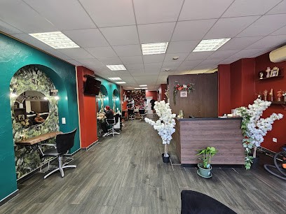 R'K AuFéminin, Salon de Coiffure à La Roche-sur-Yon