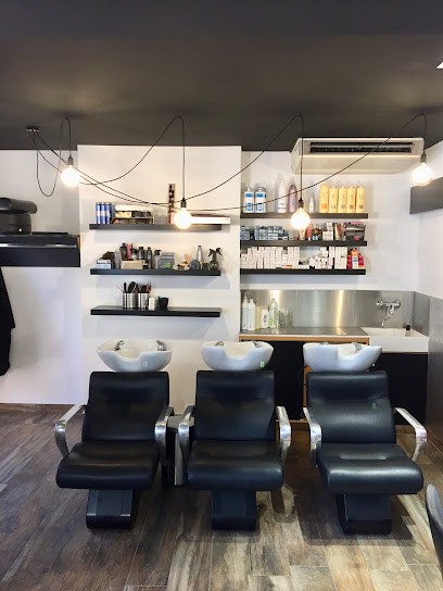 Carré Blanc Coiffure, Salon de Coiffure à Montastruc-la-Conseillère