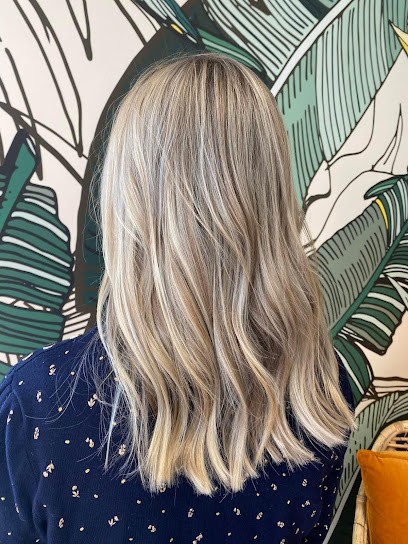 Le Salon D’Amélie, Salon de Coiffure à Habas