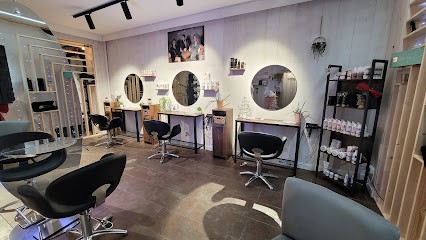 ART' COLOR - COIFFURE MIXTE - COLORISTE - BARBIER, Salon de Coiffure à Montpon-Ménestérol