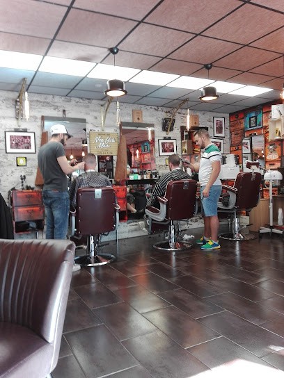 Luxury Coiffure., Salon de Coiffure à Poissy