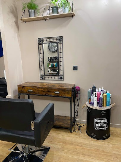 Entre Elles Coiffure By Myriam, Salon de Coiffure à Remiremont