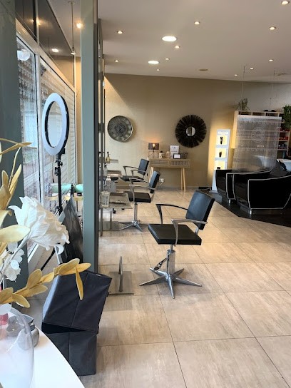 Viva La Vie Signé Nataly, Salon de Coiffure à Plougasnou