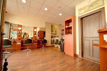 Camille Pauline Sarl, Salon de Coiffure à Voulx