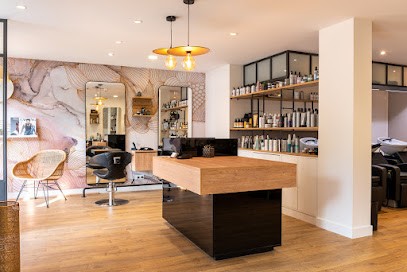 Esprit Couleur - Salon De Coiffure, Salon de Coiffure à Languidic