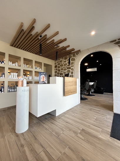 Sf Concept - Salon De Coiffure Et Barber - Salon Brezet - Zone Brezet Coiffeur à Clermont-Ferrand