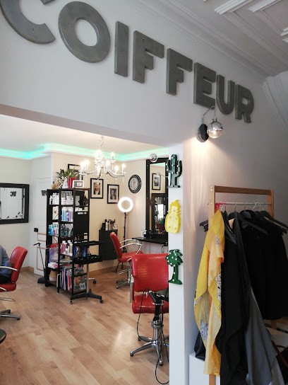 Les Ciseaux Du Marche, Salon de Coiffure à Saint-Jean-d'Angély