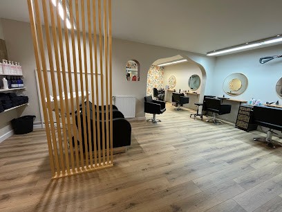 AURORA CARNAC, Salon de Coiffure à Carnac