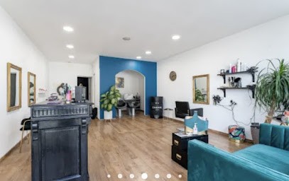 Les Créations De Laura Salon De Coiffure, Salon de Coiffure à Marignane