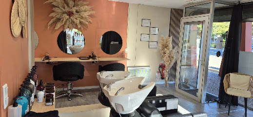 Le Salon By C. Coiffeur à Dax