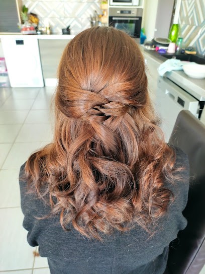 Les Ciseaux de Juliette, Coiffeur à Domicile à Ménesplet