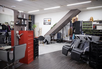 ENE LUMA, Salon de Coiffure à Saint-Palais