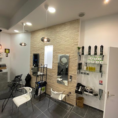 HB ELEGANCE - COIFFEUR MIXTE (tous Types De Cheveux), Salon de Coiffure à Marseille 06